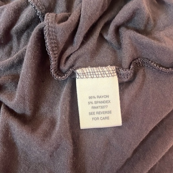 Mudd Gray Flowy Top Size L - Picture 3 of 6